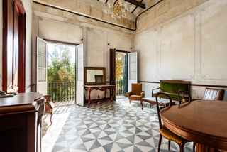Casa en Centre Històric. Propiedad histórica con potencial ilimitado