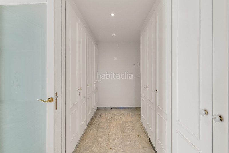 Foto 38fa1c12-3d24-40a6-8dd4-3a17df986158. Apartament amb calefacció aparcament piscina a Marina Botafoc-Talamanca Ibiza
