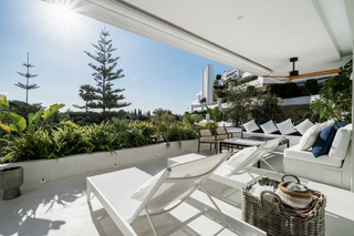 Apartament a Lomas de Marbella Club. Apartamento en terrazas de las lomas de marbella club con vistas