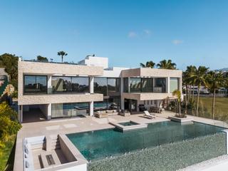 Casa a Los Arqueros  - Puerto del Almendro. Elegante y sofisticada nueva villa en construcción en venta en l