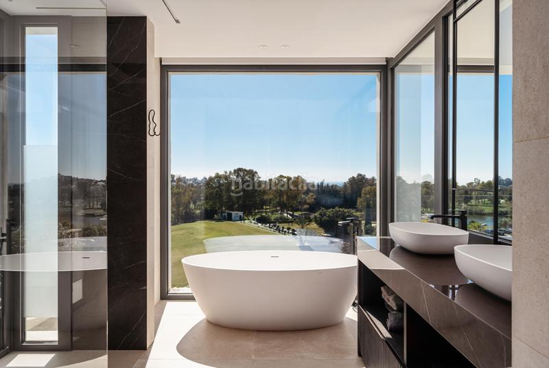 Foto ff8ac96c-9751-4b42-9c16-df7c921b2382. Casa elegante y sofisticada nueva villa en construcción en venta en la alquería, benahavis en Benahavís