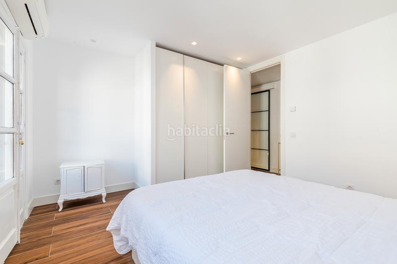 Foto 3bee23e4-a486-4c3a-8501-2843b8afbb39. Alquiler apartamento moderno piso en alquiler en el centro en Madrid