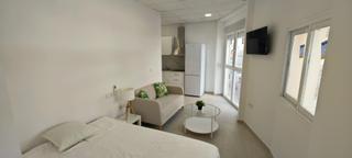 Lloguer Estudi a Calle doctor ruiz jimenez 12. Estudio en alquiler