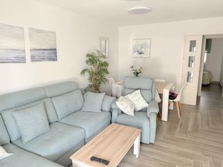 Location Appartement à Calle albatros 16. Amplio piso de 3 habitaciones con terraza y piscina en benalmáde