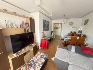 Piso  Avenida de molière. Piso de 4 dormitorios con piscina y cerca de la playa