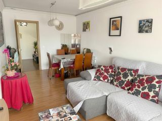 Appartamento  Avenida de molière. Piso de 4 dormitorios con piscina y cerca de la playa