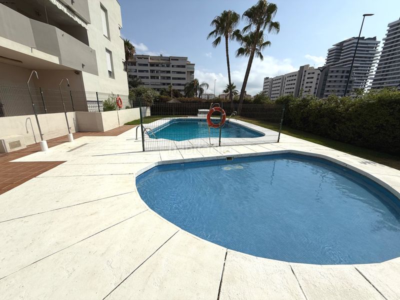 Foto bfadbaa3-5ed3-4e79-aca3-82052de6b5e9. Pis amb aparcament piscina a Puerta Blanca Málaga
