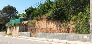 Wohngrundstück in Castellnou-Can Mir-Can Solà. Solar urbano de 556 m² en can mir, rubí. ideal para vivienda per