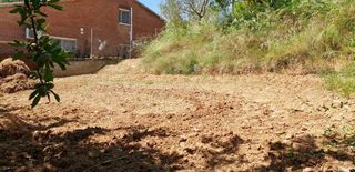 Terreny residencial a Castellnou-Can Mir-Can Sol�. Solar edificable muy pr�ximo a rub�.