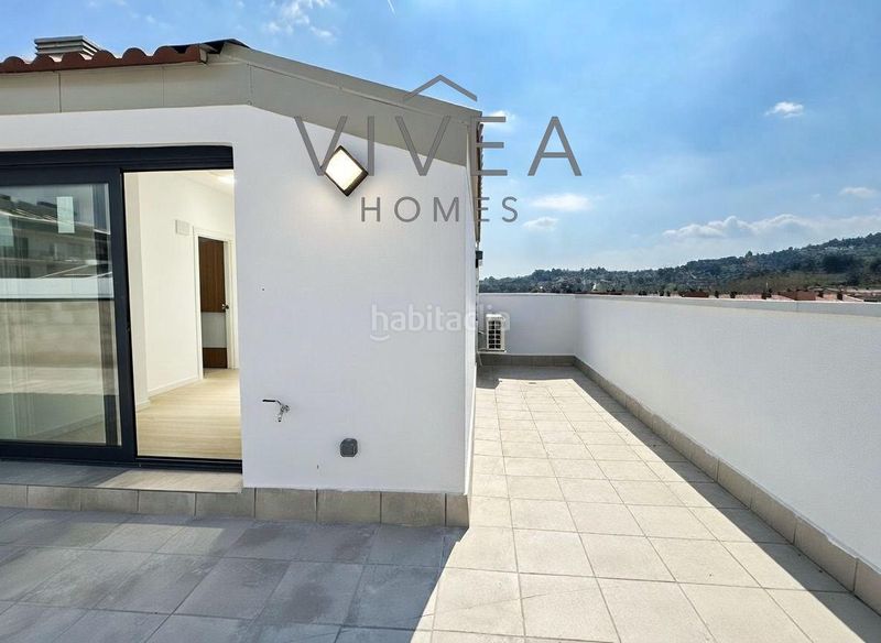 Foto f9cf9d2f-de89-4e57-bc0b-217ef54f4259. Àtic amb aparcament a La Cogullada Terrassa