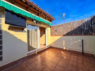 Casa in La Plana del Pintor. Amplia y luminosa casa independiente en 1era planta 2 terrazas,