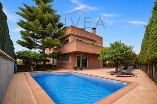 Maison à Can Rull. Espectacular casa a cuatro vientos con piscina y grandes terraza