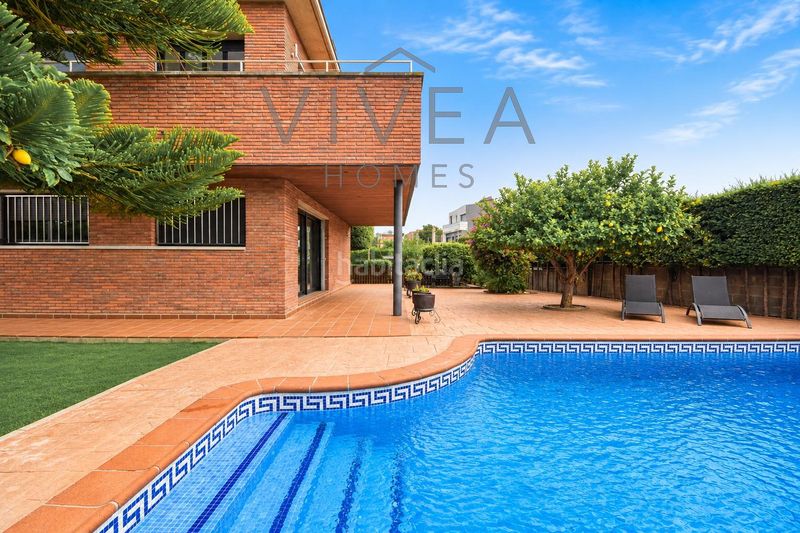 Foto 51690a21-32a3-4c57-b83a-4d96c8065493. Casa amb calefacció aparcament piscina a Can Rull Sabadell