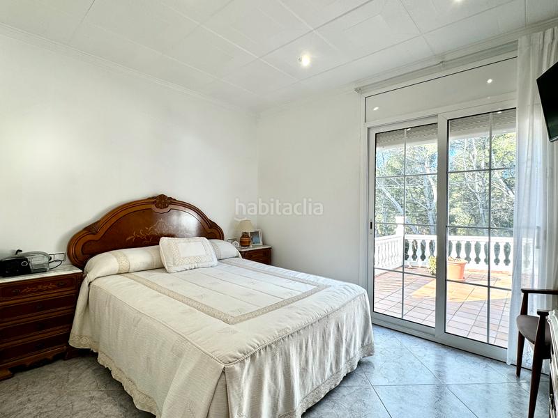 Foto 1e0aaa96-39a5-465f-839e-51ddaada03cb. Casa  con garaje de 200m2 y solar de 857m2 en Rubí
