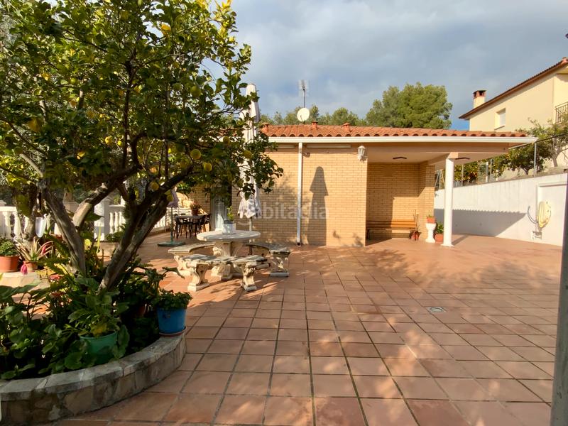 Foto b2af7df2-a6ff-4b33-b72d-879b5af5f313. Casa  con garaje de 200m2 y solar de 857m2 en Rubí