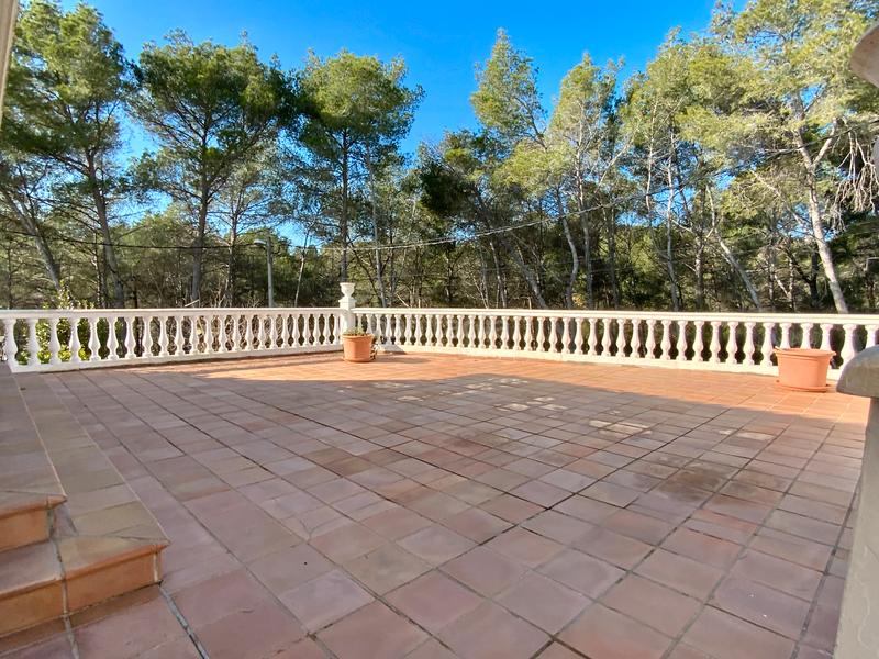 Foto c6a7af47-2847-49ae-8302-7dbfa7b35d48. Casa  con garaje de 200m2 y solar de 857m2 en Rubí