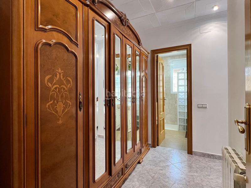 Foto f1e7695b-9627-4b0c-97d6-8b9e60f7ad95. Casa  con garaje de 200m2 y solar de 857m2 en Rubí
