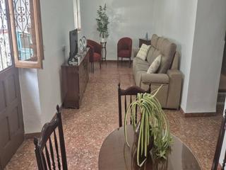 House in Riogordo. Bonita y amplia casa en venta en riogordo
