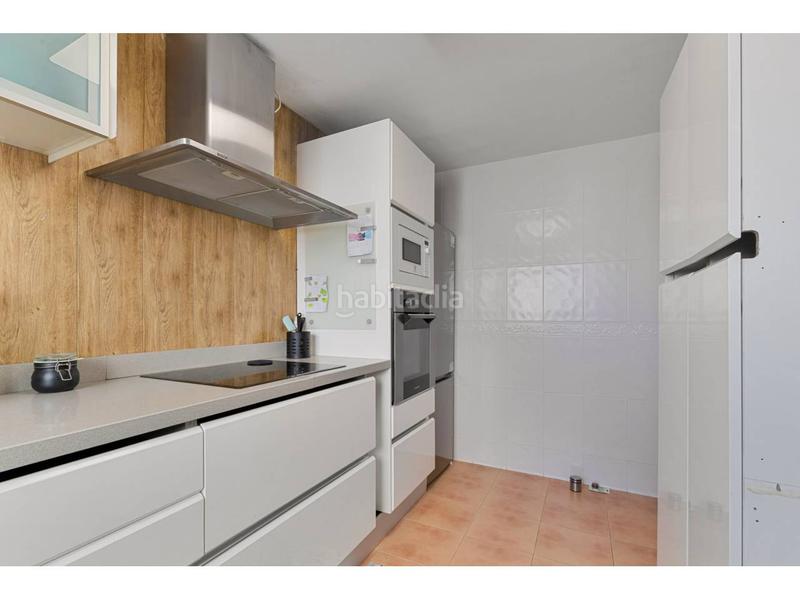 Foto 27ab7652-ebec-4bcb-9d19-95850032884c. Casa con parcheggio piscina in Manilva pueblo Manilva