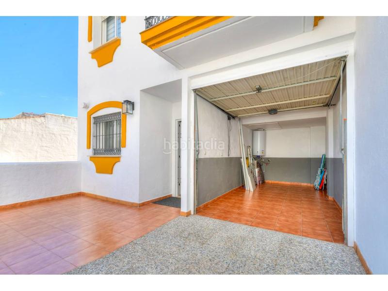 Foto 59548729-ef49-4c64-bfc7-0f1b3c4c4e8d. Casa a schiera con parcheggio piscina in Manilva pueblo Manilva