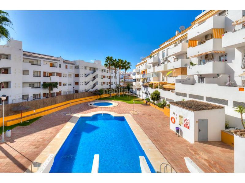 Foto b6f693ce-1038-4ddd-aaf9-0a94cffaebeb. Casa a schiera con parcheggio piscina in Manilva pueblo Manilva