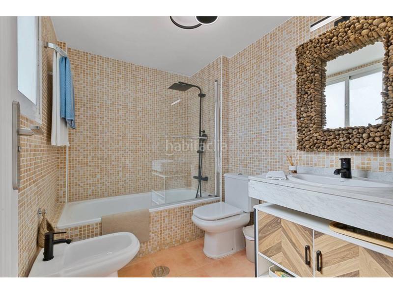 Foto cbfdf67f-282e-41df-ba7b-52b1b319a9d4. Casa a schiera con parcheggio piscina in Manilva pueblo Manilva