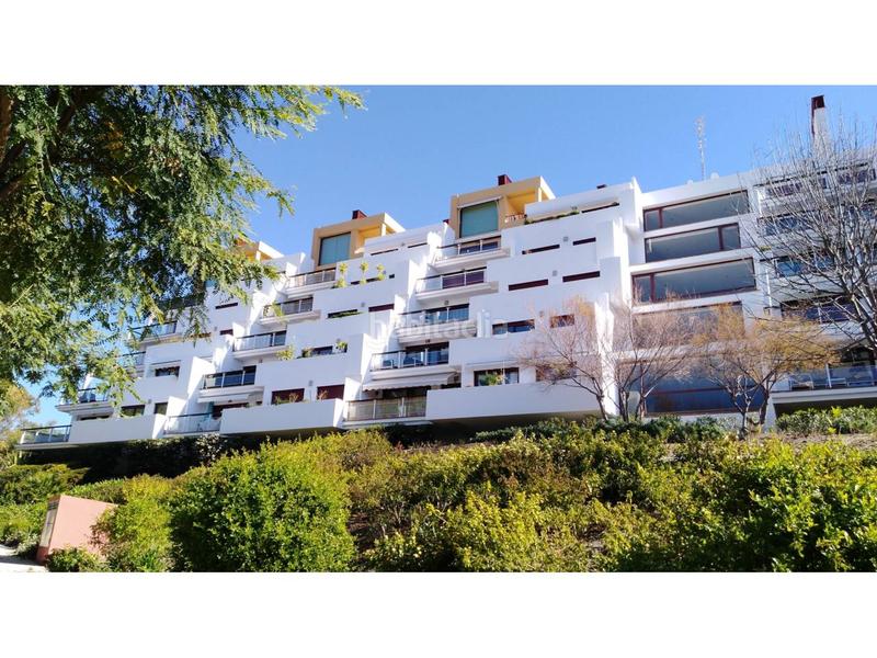 Foto 5cddbc6d-90fe-4695-a2d0-1eb76d46bc1c. Duplex avec parking dans Los Flamingos Benahavís