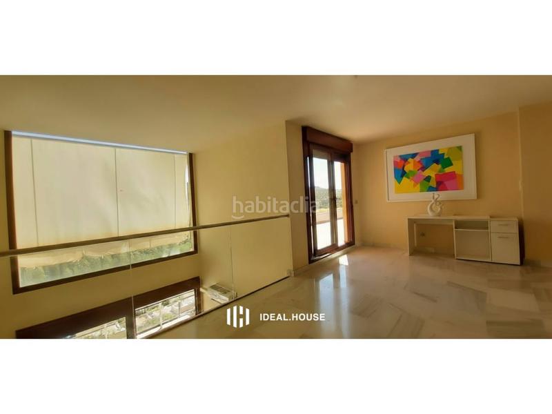 Foto d6c4edac-f2d8-4395-af8b-0d0a0128fb4b. Duplex avec parking dans Los Flamingos Benahavís