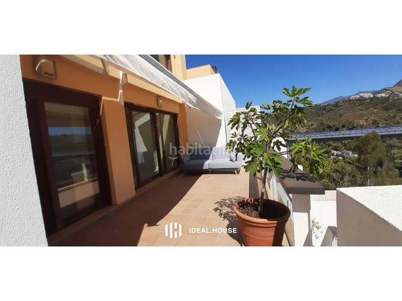 Foto ffa8f3e3-dd9b-4043-ae33-1c16648eed94. Duplex avec parking dans Los Flamingos Benahavís