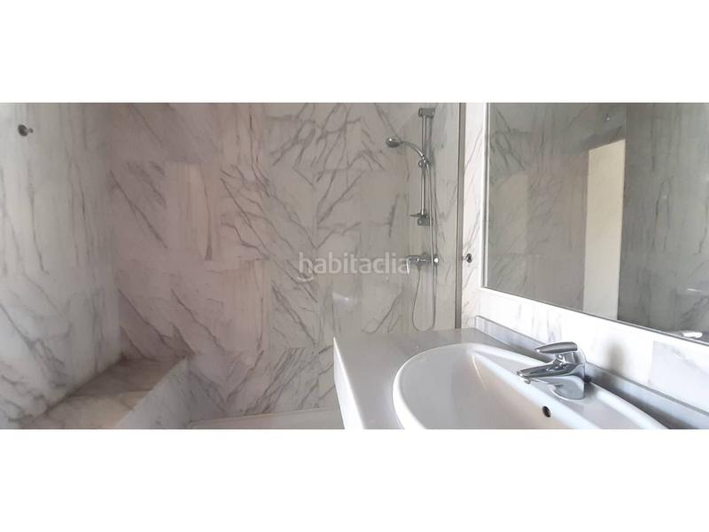 Foto 215c2013-3a9e-412e-8848-330b91948666. Dúplex  en venta en urbanización parque botánico, benahavis, málaga en Benahavís