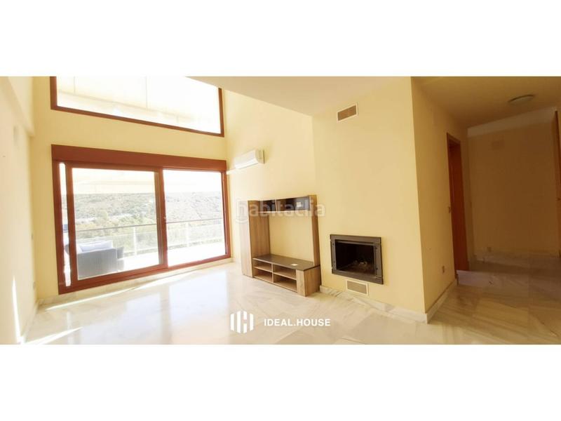 Foto aeca26fa-4ce1-4a9e-9bff-13165d51f0ea. Dúplex  en venta en urbanización parque botánico, benahavis, málaga en Benahavís