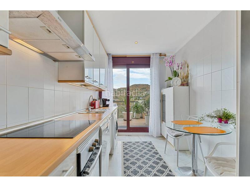 Foto d8f460ba-4d92-4e7d-b6fe-46370dd8be55. Zweistöckige wohnung mit parking pool in Los Flamingos Benahavís