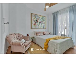 Maison en Manilva Pueblo. Casa ntegramente reformada con muebles de diseo en venta en ma