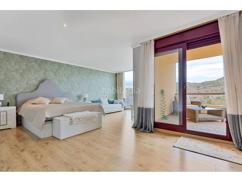 Foto 17a1ea3e-aac5-42f6-bd04-0744aa1a4211. Pis amb aparcament a La Concha - Resina Golf Estepona