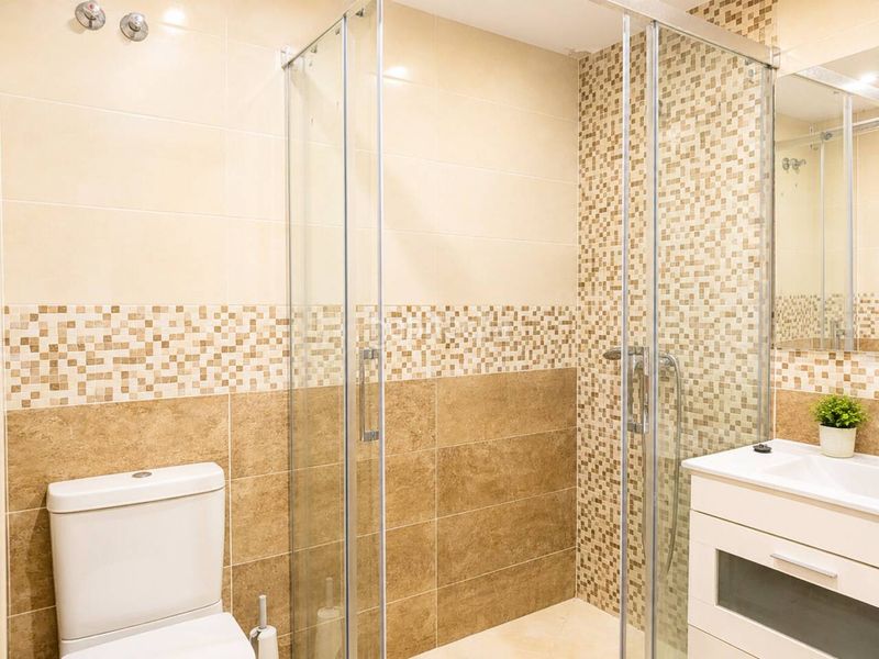 Foto 5dc6da34-d260-4235-bd31-ea41032a30c4. Duplex avec parking piscine dans La Duquesa Manilva