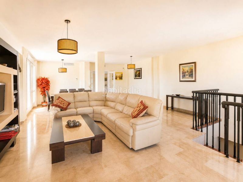 Foto b407db03-bb95-467e-a6a7-70ca41422631. Duplex avec parking piscine dans La Duquesa Manilva
