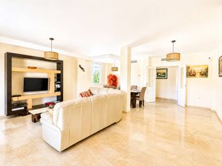 Duplex  Urbanizacion urbanización brisas ii. Dúplex en venta en la zona de puerto de duquesa