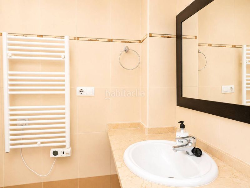 Foto d3fc3f13-8c9d-4adb-a717-66471259adad. Duplex avec parking piscine dans La Duquesa Manilva