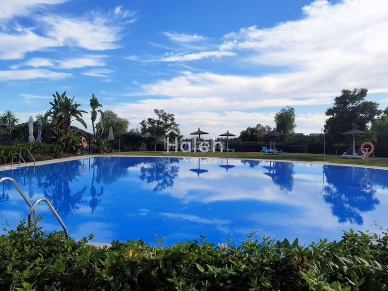 Foto ac72ac37-a936-4677-adaa-757c123fc330. Pis amb aparcament piscina a Los Flamingos Benahavís