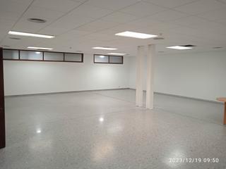 Lloguer Oficina a Avinguda de sant julià 1. Oficina con parking en granollers