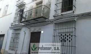 Casa a Casco Histórico - Zona Alta. Casa en el centro con preciosa fachada. 405 metros construidos e
