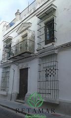 Casa a Casco Histórico - Zona Alta. Casa en el centro con preciosa fachada. 405 metros construidos e