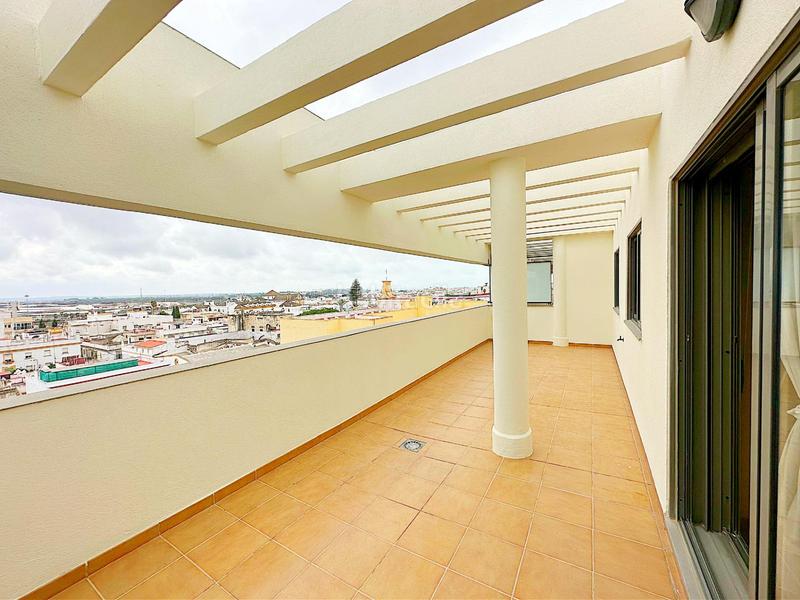 Foto 198b34b8-e236-4223-926f-1eeba714a046. Alquiler ático alquiler anual de ático con excelentes vistas en Puerto de Santa María (El)