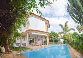 Chalet en Pago Alhaja. Espectacular chalet cerca de la playa