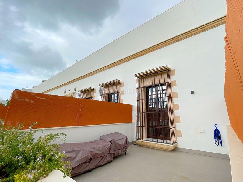 Foto 40581b9f-0be9-42ef-956e-f0bcc9a719b3. Casa amb aparcament piscina a Centro Puerto de Santa María (El)