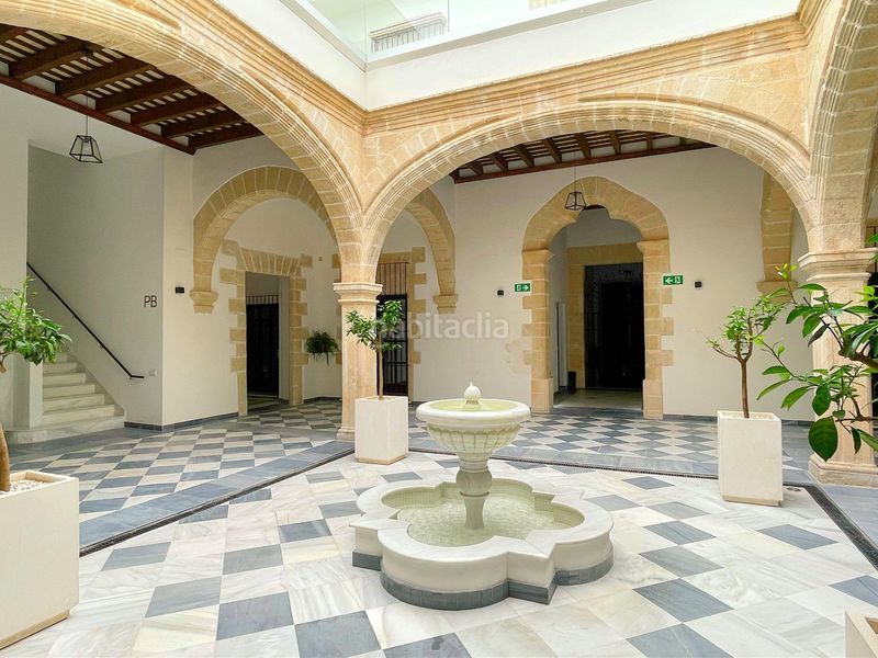 Foto 72251080-15ac-42ae-96eb-b9eb39f09c80. Casa amb aparcament piscina a Centro Puerto de Santa María (El)