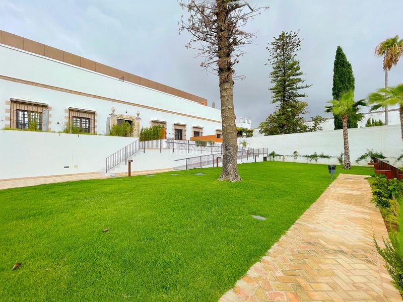 Foto c8809180-2cf1-426a-bdbc-fbc701600739. Casa amb aparcament piscina a Centro Puerto de Santa María (El)