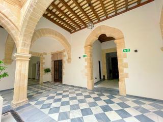 Casa  Calle virgen de los milagros. Se vende exclusivo dúplex de lujo con piscina y garaje en pleno