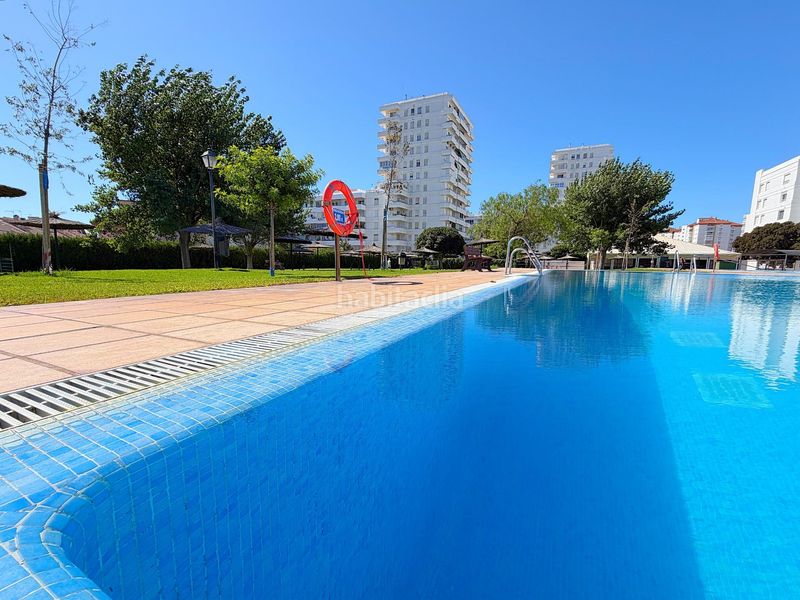 Foto 1ad17b36-39f2-430e-a320-17e360b1faba. Pis amb aparcament piscina a Valdelagrana Puerto de Santa María (El)