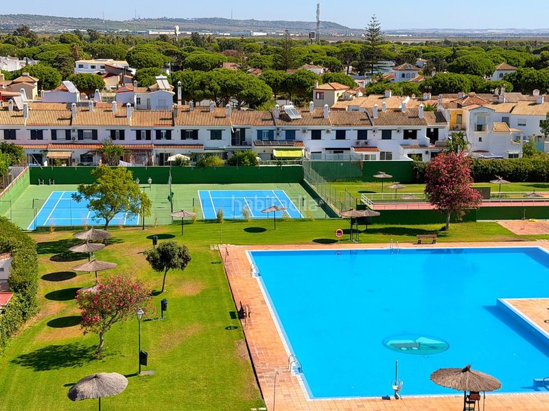 Foto 9d8d79e1-1b45-48a0-a7d5-b4d6058f7c4f. Pis amb aparcament piscina a Valdelagrana Puerto de Santa María (El)